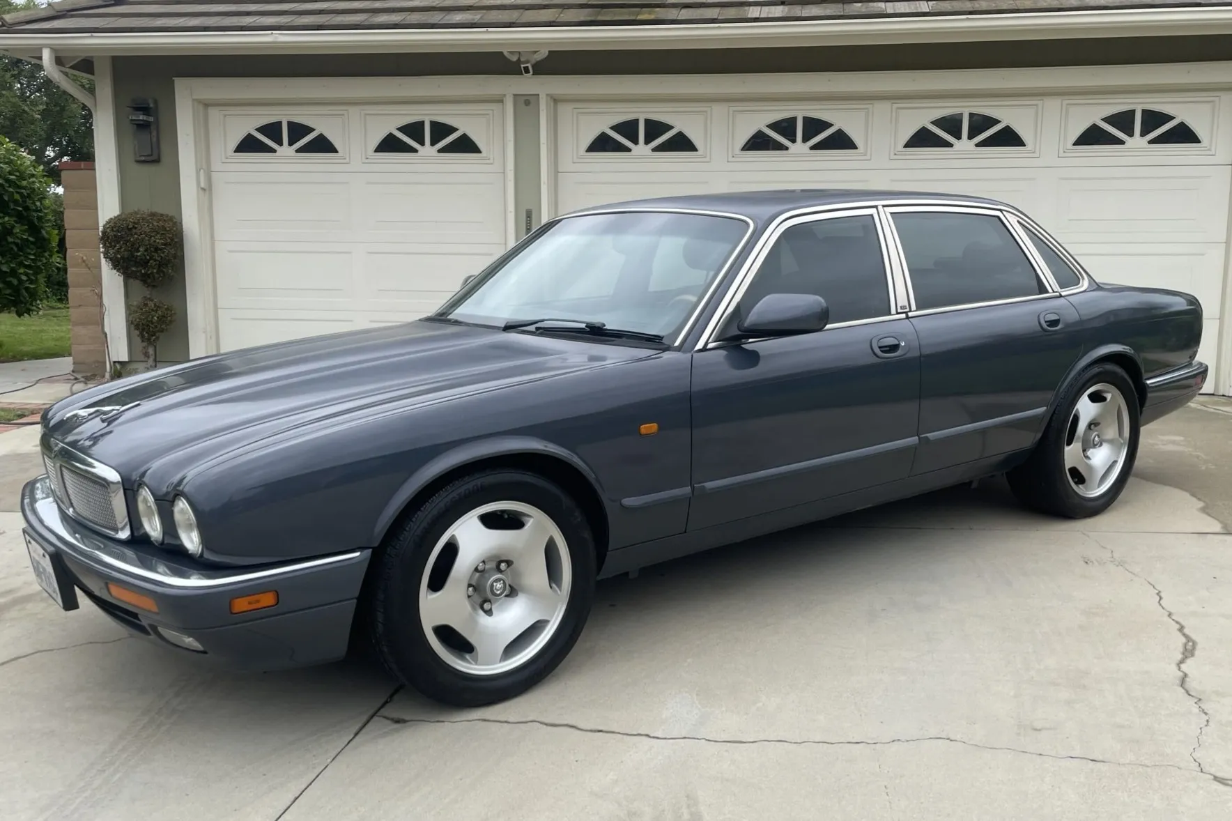 人気の贈り物が大集合 1996 Jaguar Tools Valuation Hagerty | SAJPX1142TC783358 VIN XJR バッグ